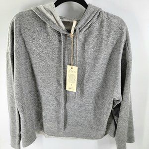 NWT ELAN Gray Heathered Long Sleeve Hoodie Size Small more like a med